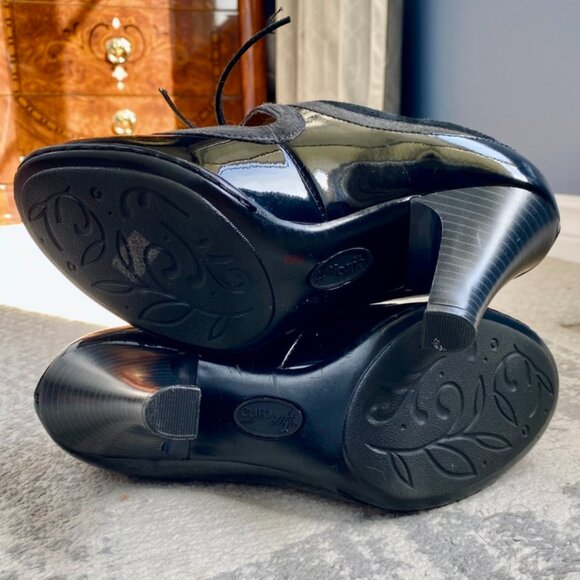 EuroSoft Black Patent Leather and Suede Mary Jane Heels - Picture 8 of 10